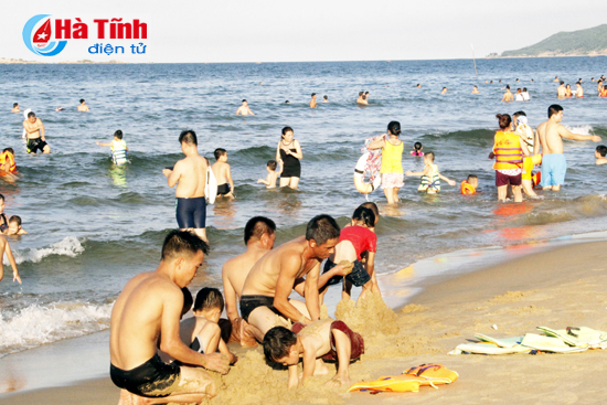 Chuẩn bị kỹ các điều kiện tổ chức Đại hội TDTT và khai trương mùa du lịch biển 2018