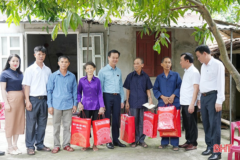 Lãnh đạo Hà Tĩnh thăm hỏi các thương binh, gia đình chính sách dịp 27/7