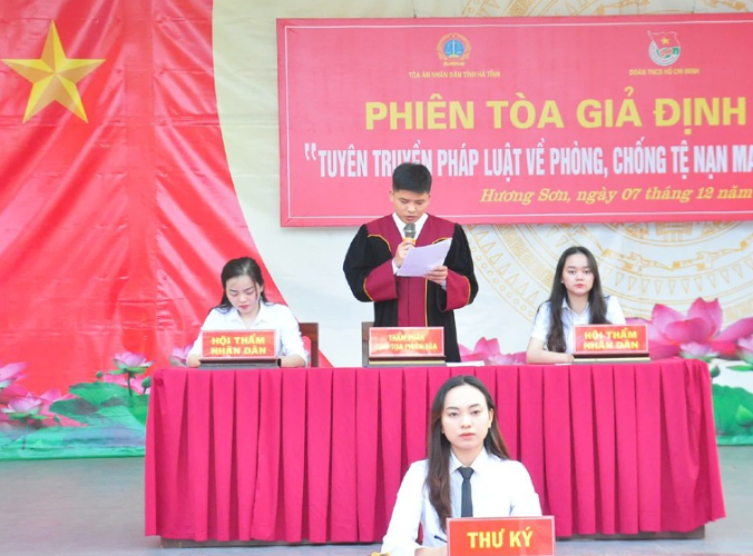 Hương Sơn: Nâng cao kiến thức pháp luật về phòng chống ma túy cho học sinh