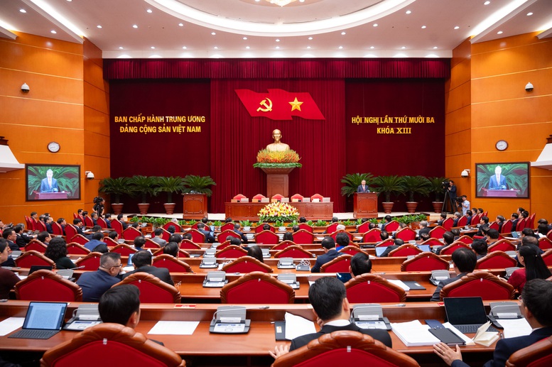 Bế mạc Hội nghị Trung ương 13
