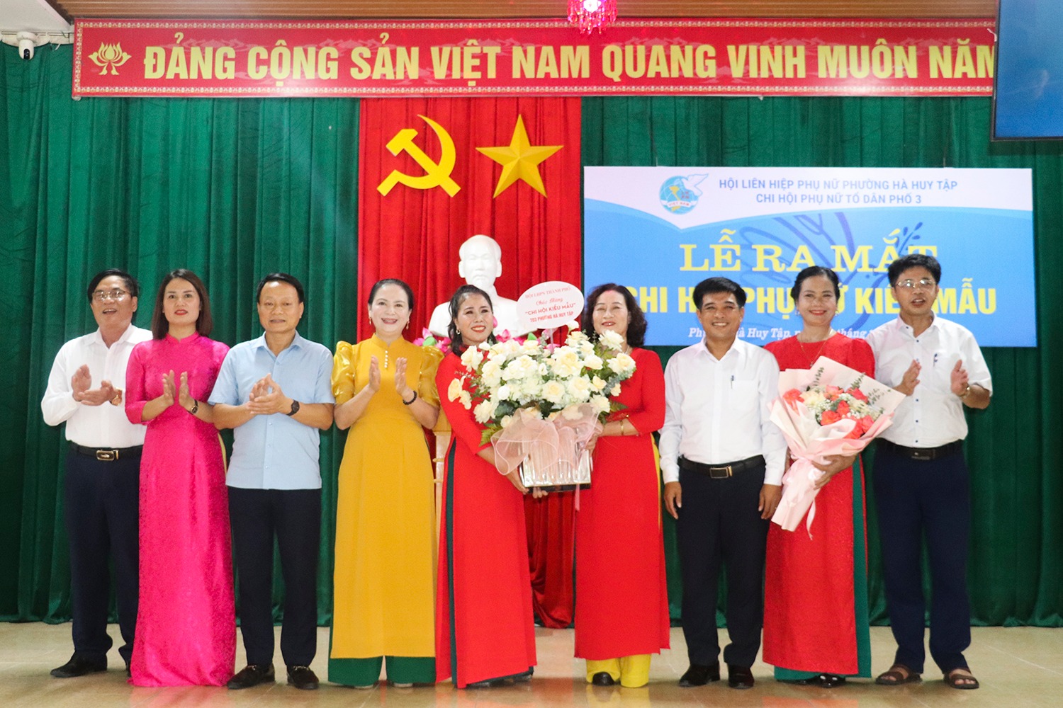 Ra mắt 'Chi hội phụ nữ kiểu mẫu' đầu tiên ở phường Hà Huy Tập
