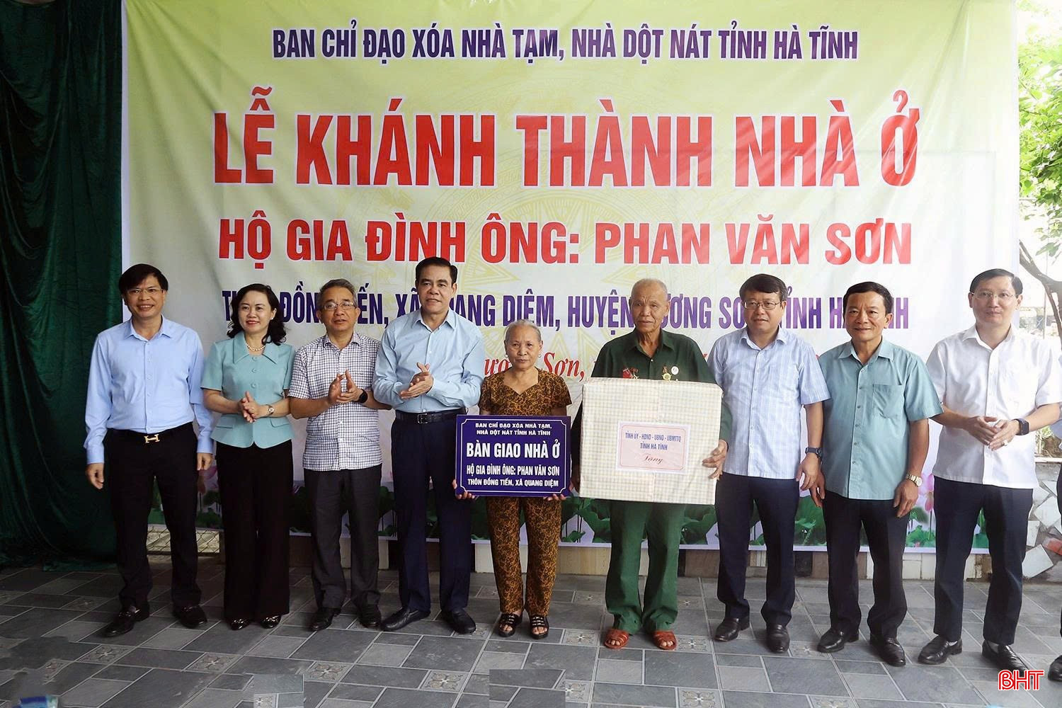 Chủ tịch UBND tỉnh dự lễ khánh thành nhà ở cho gia đình chính sách ở Hương Sơn