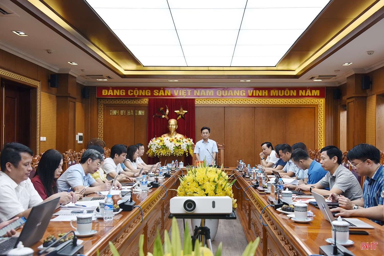 Thường trực Tỉnh ủy làm việc với Báo Hà Tĩnh