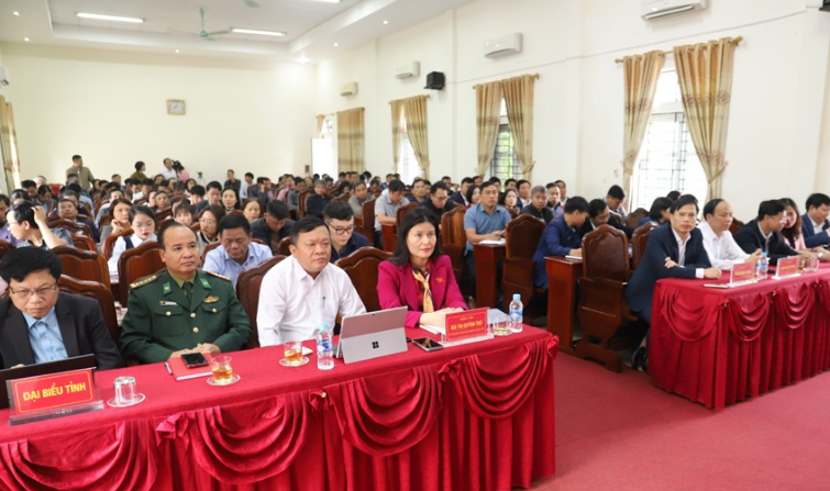 Hương Sơn: Cử tri kiến nghị tập trung đầu tư phát triển KKT Cầu Treo