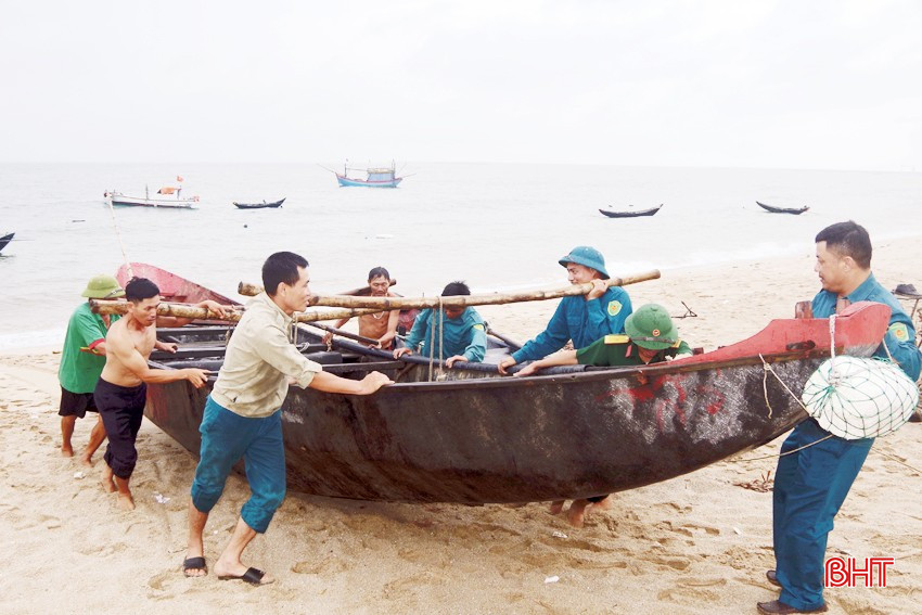 Lực lượng vũ trang Hà Tĩnh sẵn sàng ứng phó với bão số 3
