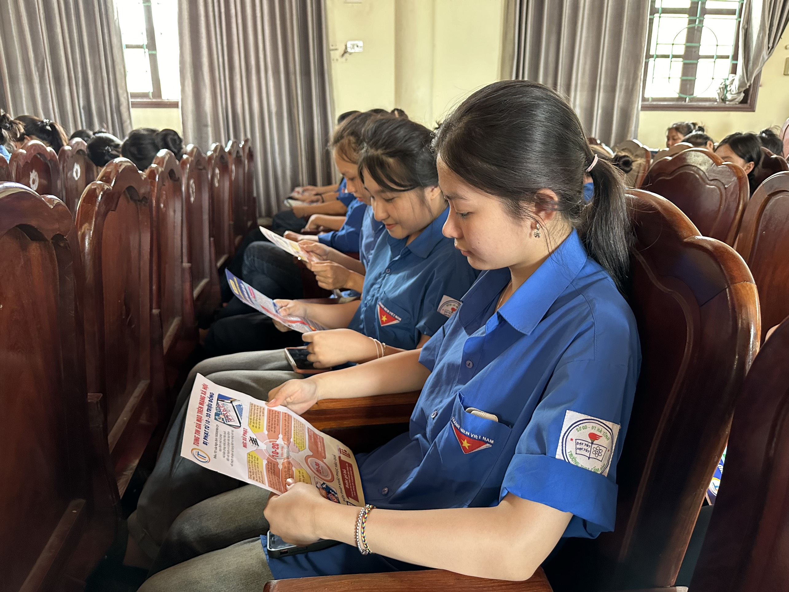 Tập huấn nâng cao nhận thức trong phòng chống vi phạm pháp luật và tội phạm lừa đảo cho người dân tại xã Cẩm Quang