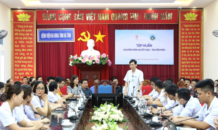 Tập huấn kỹ năng xử trí các phản ứng và tai biến không mong muốn do truyền máu.