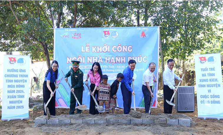 Lễ khởi công xây dựng 2 Ngôi nhà hạnh phúc cho 2 em học sinh dân tộc Chứt