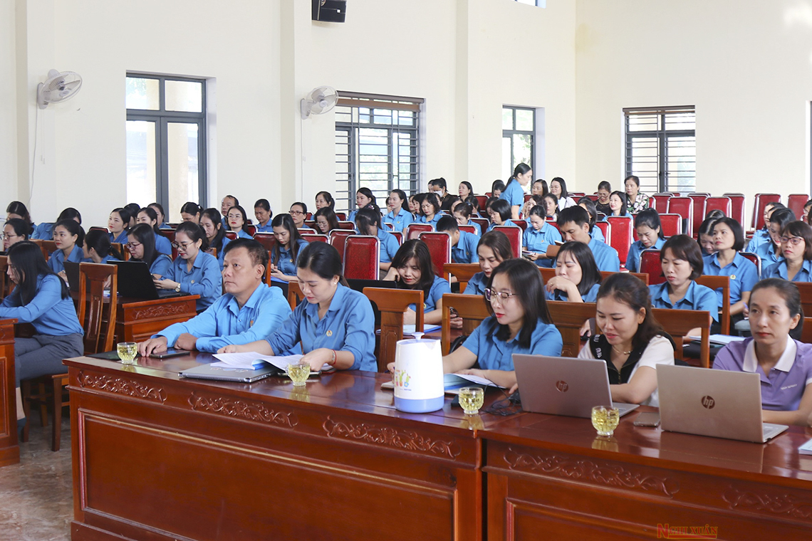Nghi Xuân: Hội nghị trực tuyến tập huấn nghiệp vụ kiểm tra công tác quản lý, sử dụng tài chính công đoàn