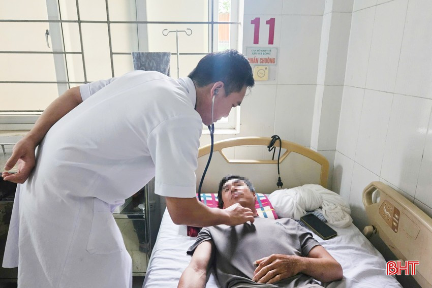 Cảnh báo gia tăng đột quỵ trong mùa nắng nóng, đặc biệt ở người trẻ