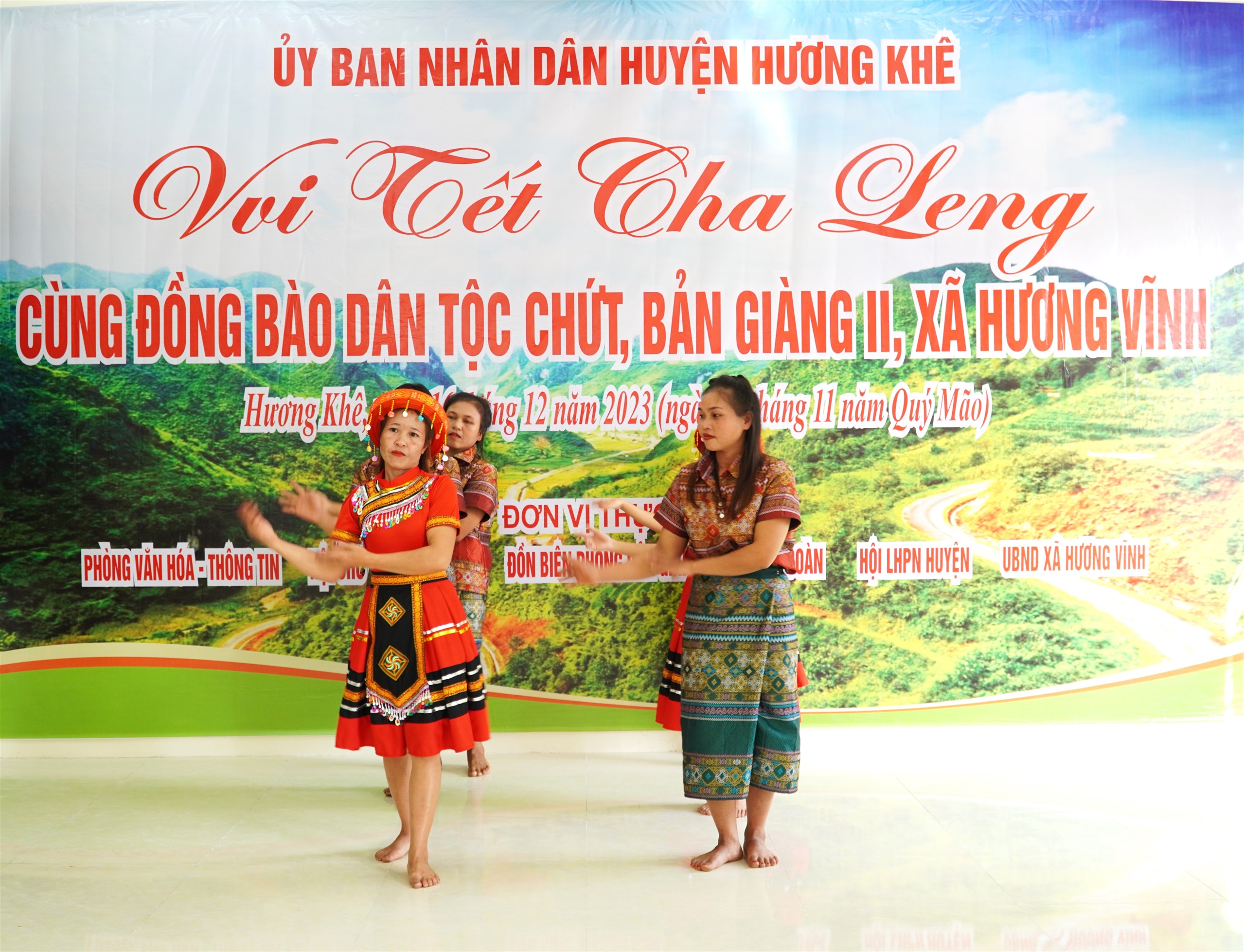 Xây dựng kế hoạch biên soạn và xuất bản cuốn sách “Người Chứt ở Hương Khê”