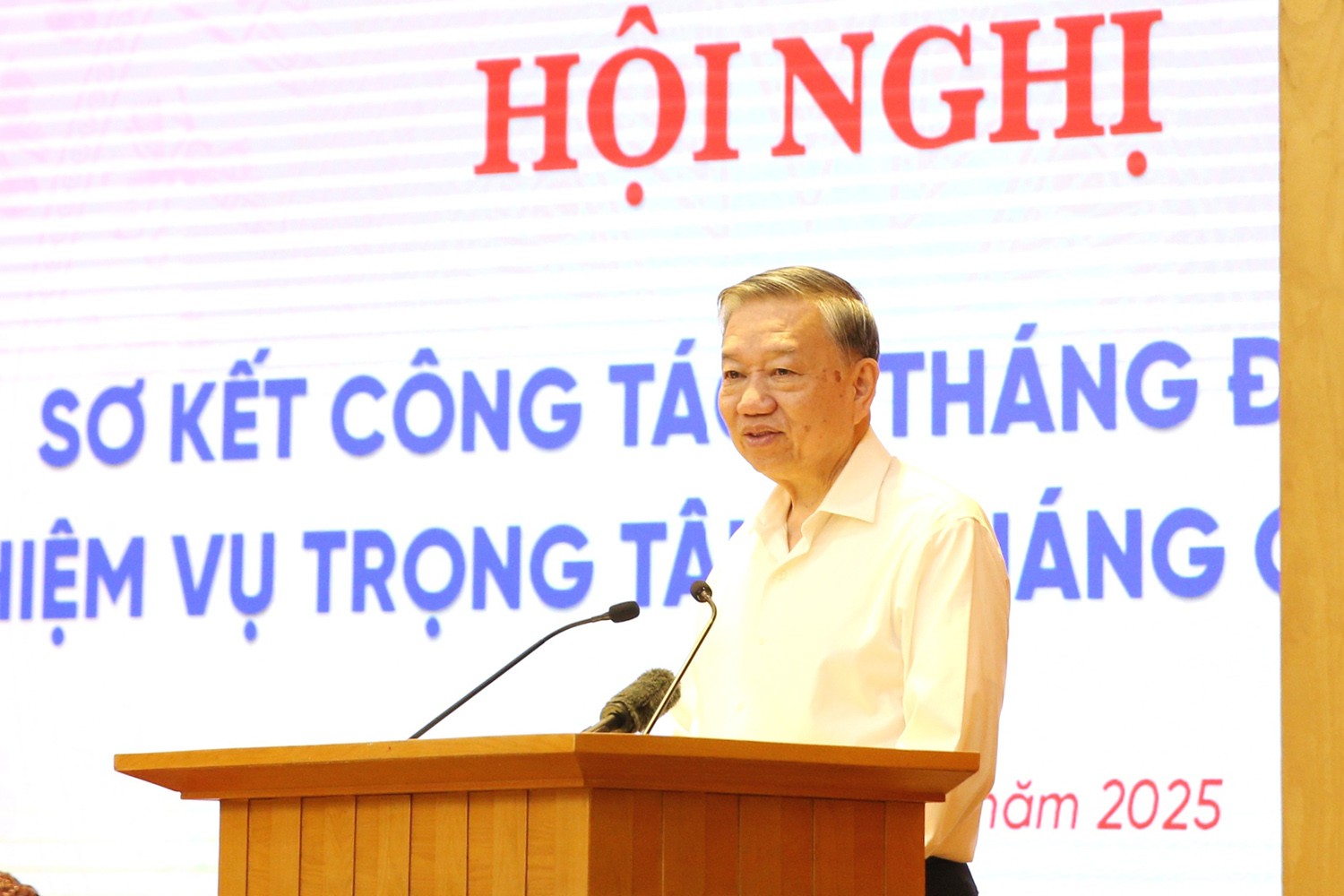 Tập trung tháo gỡ các điểm nghẽn, đưa Nghị quyết 57-NQ/TW đi vào thực chất