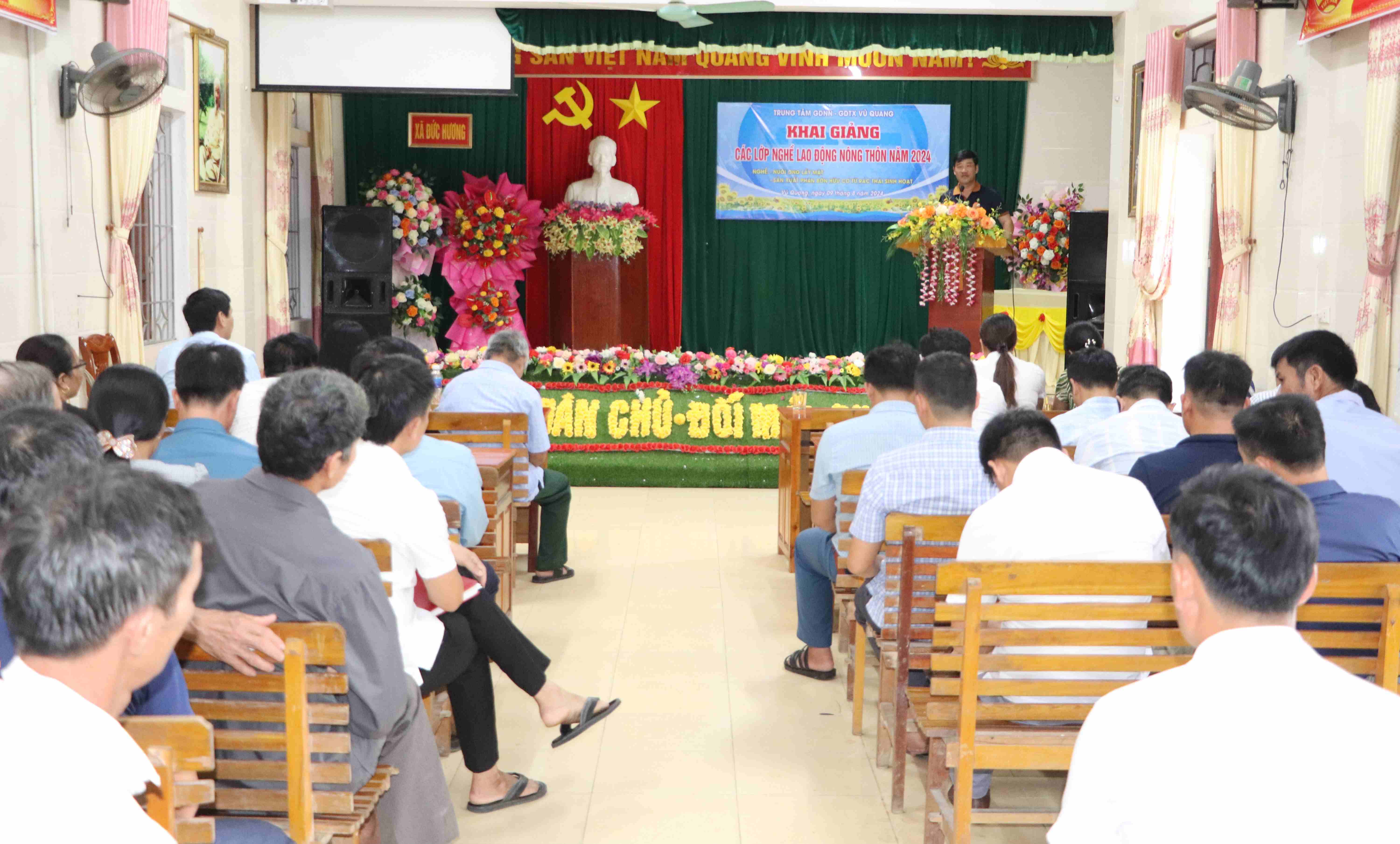 Khai giảng lớp nghề cho lao động nông thôn năm 2024 trên địa bàn huyện Vũ Quang