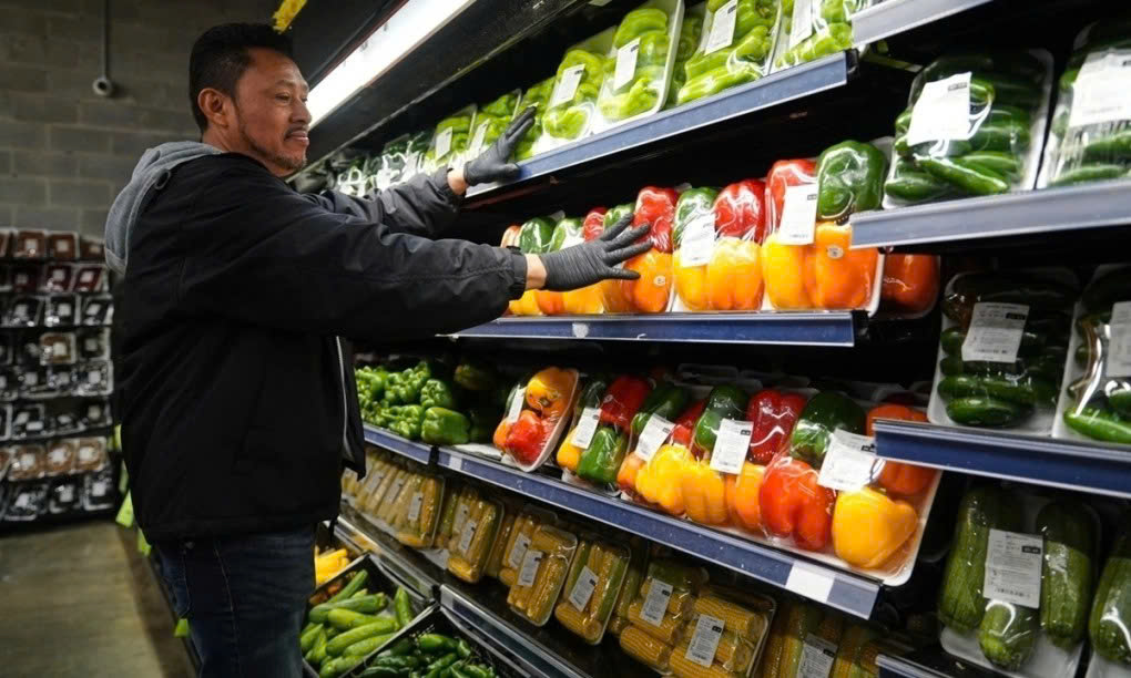  Áp lực đè nặng người nhận tem phiếu thực phẩm Mỹ