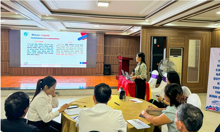 Hương Khê: Nâng cao năng lực công tác bình đẳng giới cho cán bộ