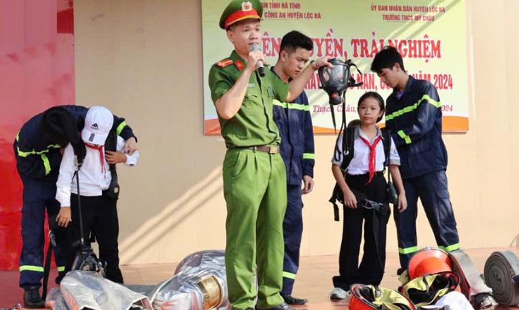 Tập huấn phòng cháy cho người dân từ 14 tuổi trở lên trên địa bàn Hà Tĩnh