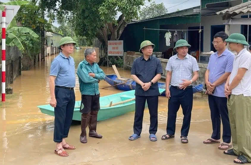 Hà Tĩnh khẩn trương khắc phục hậu quả sau đợt mưa lịch sử