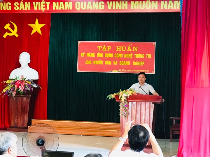 Đào tạo kỹ năng ứng dụng CNTT cho người dân và doanh nghiệp tại các xã, phường, thị trấn trên toàn tỉnh