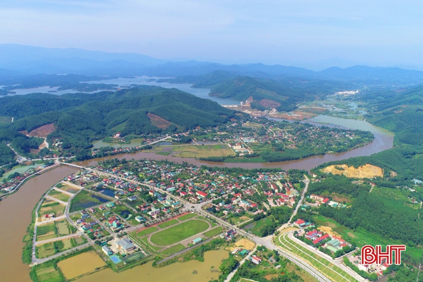 Vũ Quang bám sát nghị quyết, linh hoạt thực hiện “mục tiêu kép”