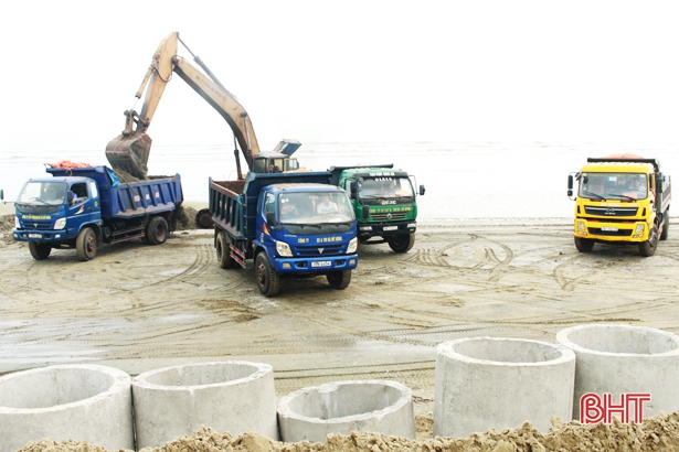 Lộc Hà vui sản xuất từ những ngày đầu xuân mới
