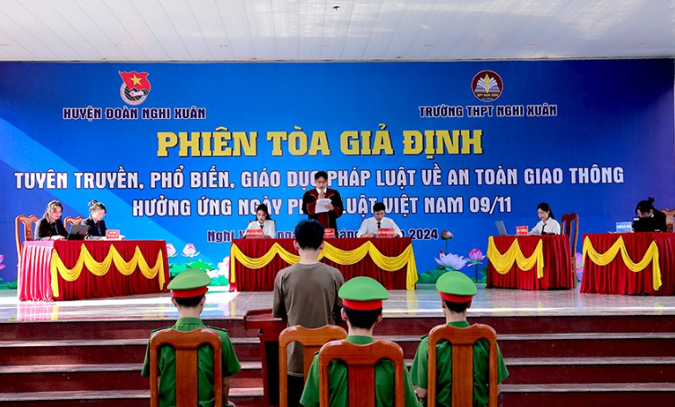 Nghi Xuân: Hơn 1.000 học sinh trên địa bàn tham gia phiên tòa giả định