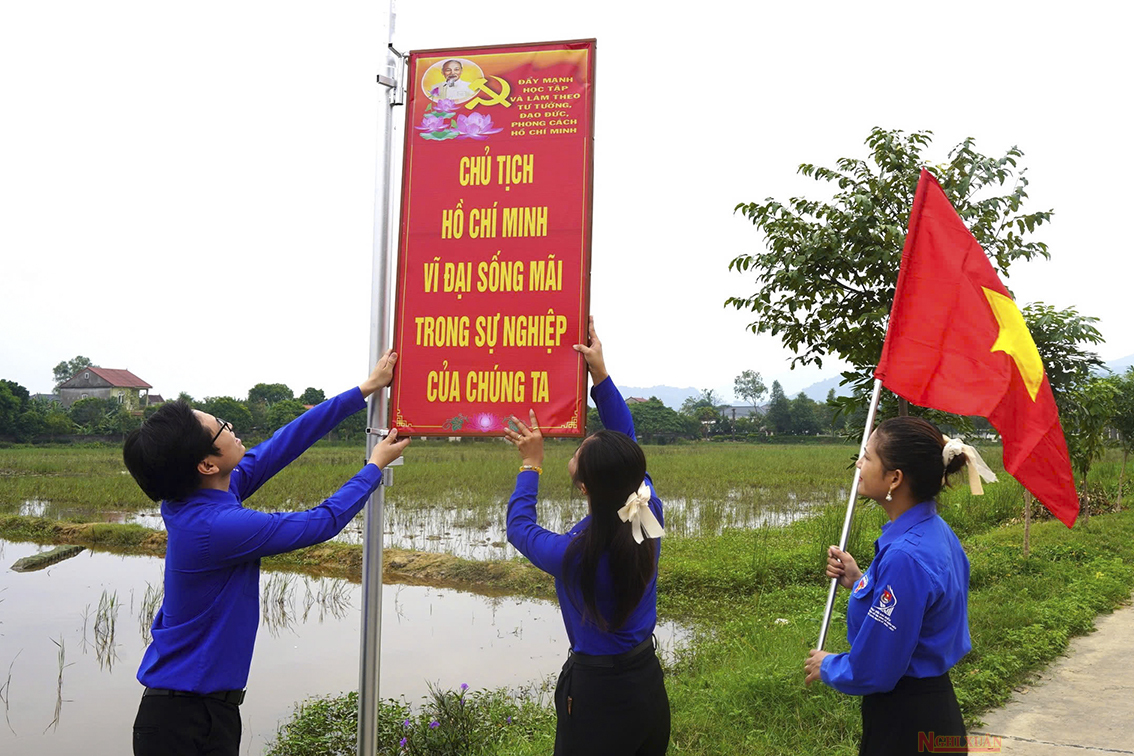 Nghi Xuân: Tuổi trẻ xã Xuân Viên ra quân chiến dịch đông - xuân tình nguyện
