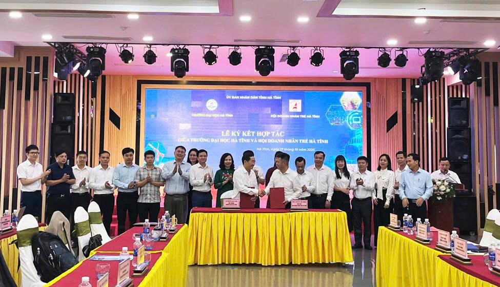 Trường Đại học Hà Tĩnh tổ chức hội thảo khoa học về đổi mới sáng tạo mở, phát triển hệ sinh thái khởi nghiệp sáng tạo