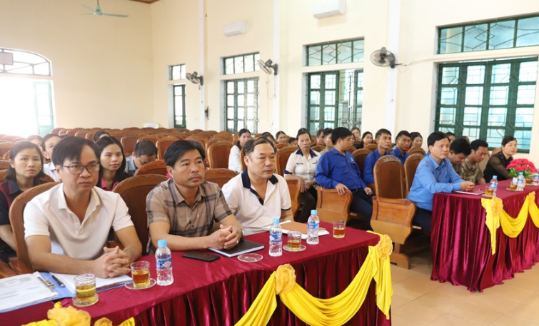 Lớp học sản xuất phân bón hữu cơ từ rác thải cho người nghèo trên địa bàn huyện Hương Sơn