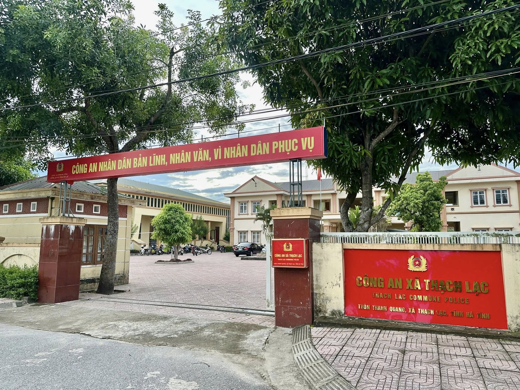 Thông báo: Trụ sở làm việc, điểm tiếp nhận, giải quyết thủ tục hành chính, tin báo, tố giác tội phạm của Công an các xã, phường thuộc Công an tỉnh Hà Tĩnh