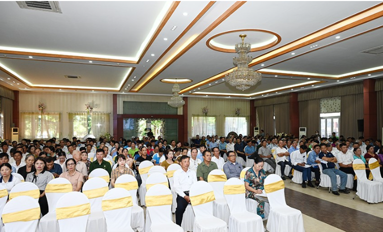 Hương Khê: Nâng cao năng lực cho  cán bộ làm công tác giảm nghèo trên địa bàn