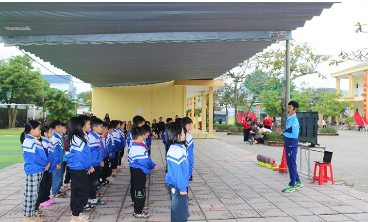 Thạch Hà: Giáo viên tiểu học tham gia hội thi giáo viên giỏi cấp huyện