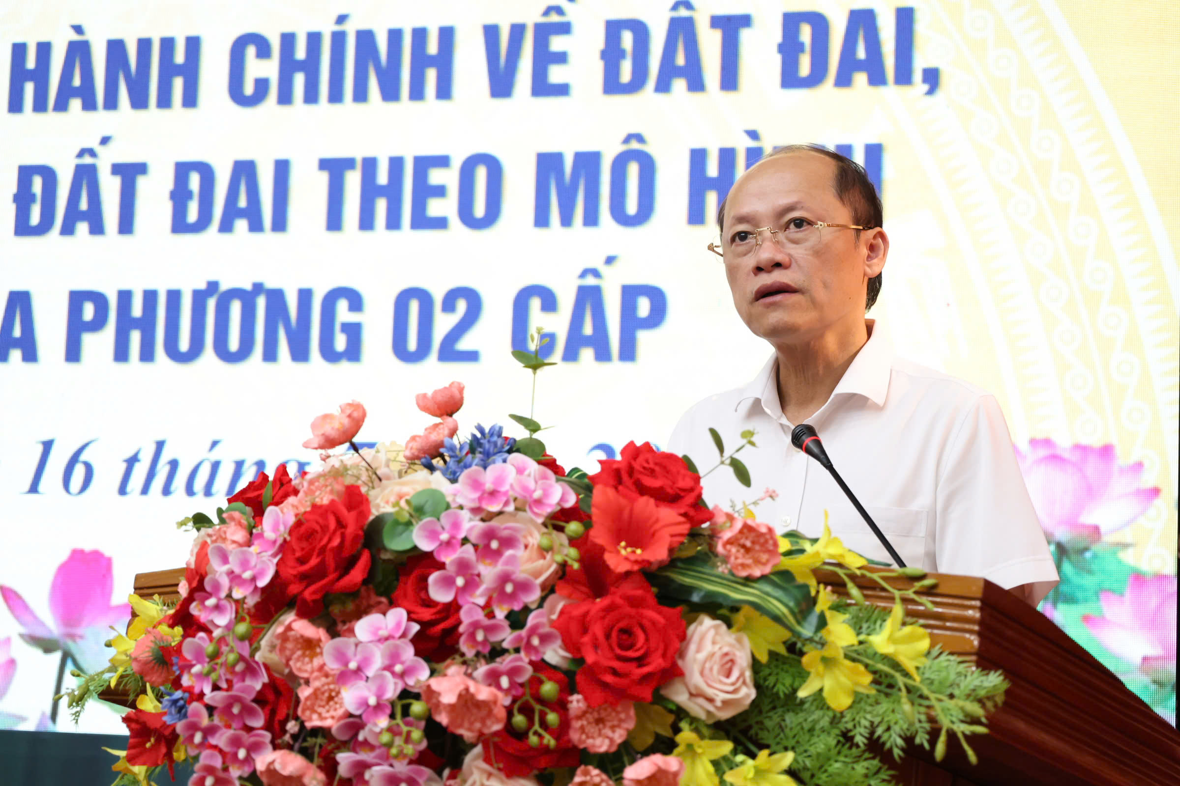Tập huấn về thủ tục hành chính về đất đai, thuế liên quan đến đất đai theo mô hình chính quyền địa phương 2 cấp
