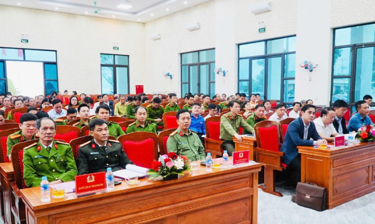 Hội nghị sơ kết mô hình “Thị xã Hồng Lĩnh không có tội phạm ma túy”