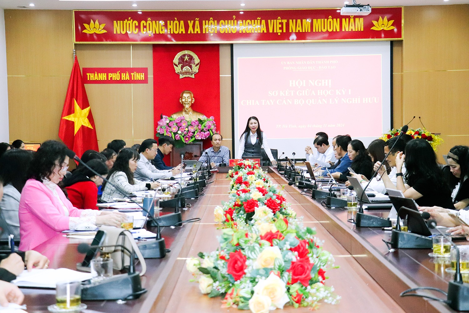 Các trường học ở Thành phố Hà Tĩnh ký cam kết về việc dạy thêm, học thêm