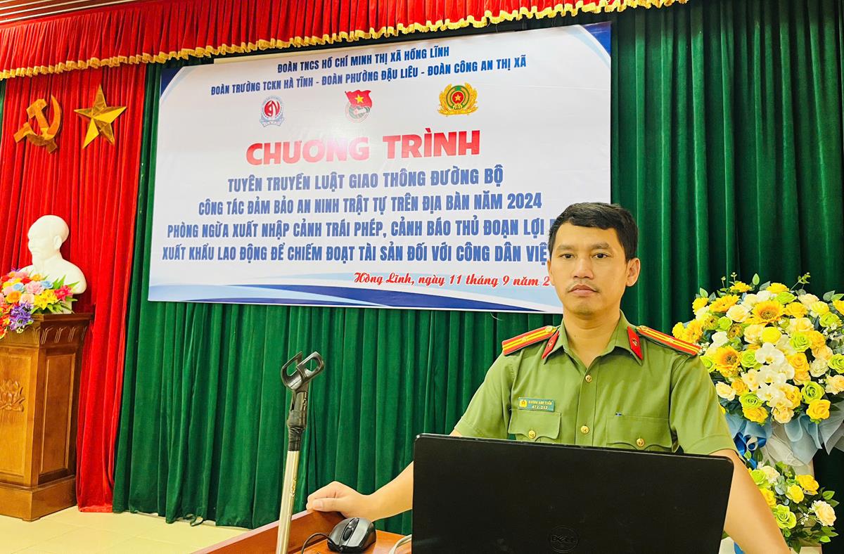 Tuyên truyền, phổ biến pháp luật Giao thông đường bộ tại Trường Trung cấp Kỹ nghệ Hà Tĩnh