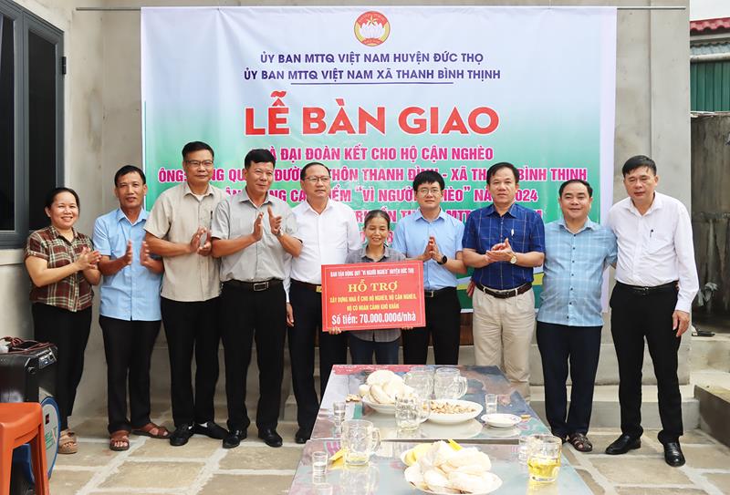 Đức Thọ đã triển khai hỗ trợ làm nhà cho hộ nghèo, hộ cận nghèo, hộ gặp hoàn cảnh khó khăn