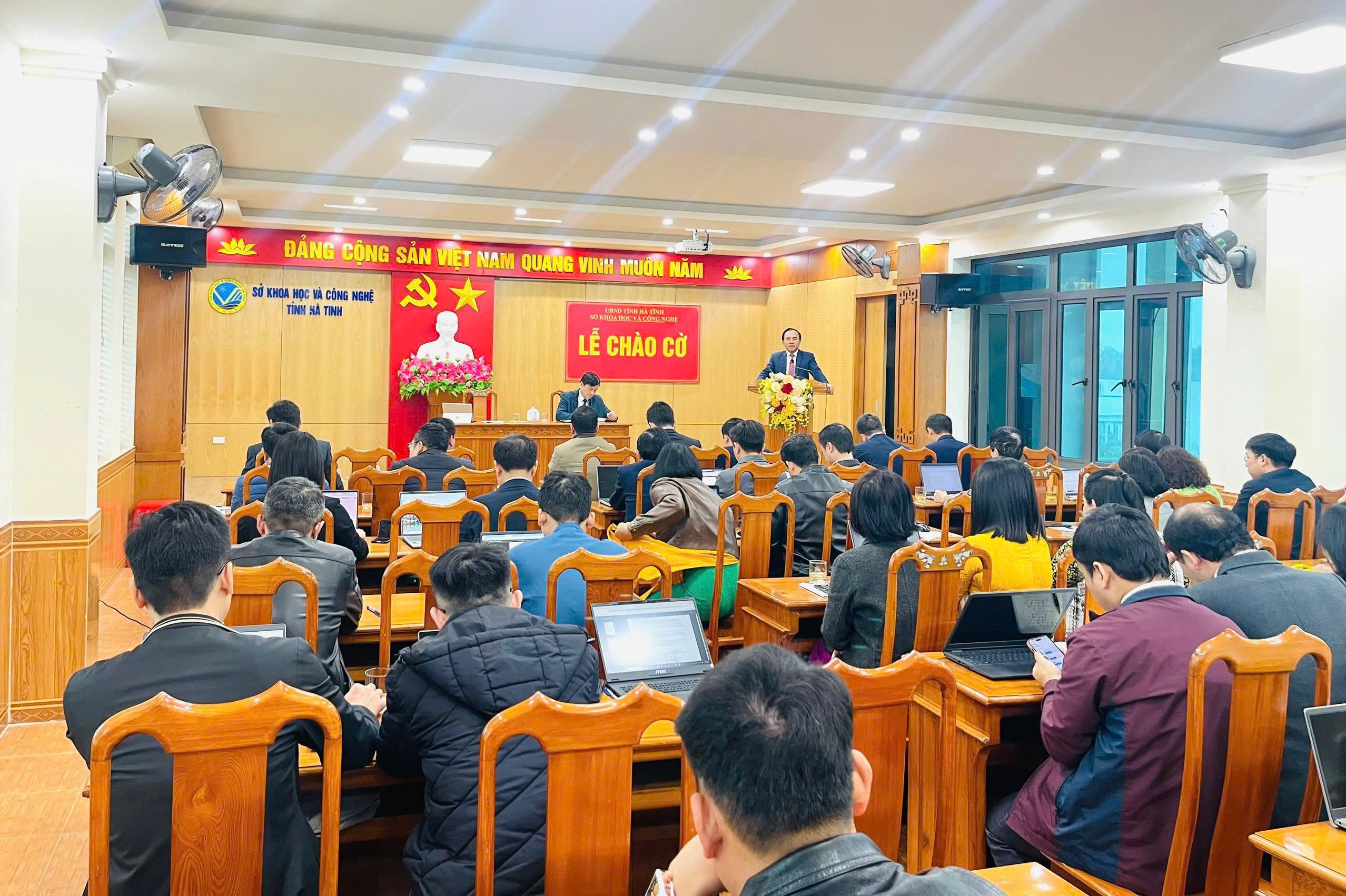 Đảng bộ Sở Khoa học và Công nghệ tỉnh Hà Tĩnh tổ chức hội nghị tọa đàm chuyên đề “Đẩy mạnh các giải pháp thực hiện Nghị quyết số 57/NQ-TW”