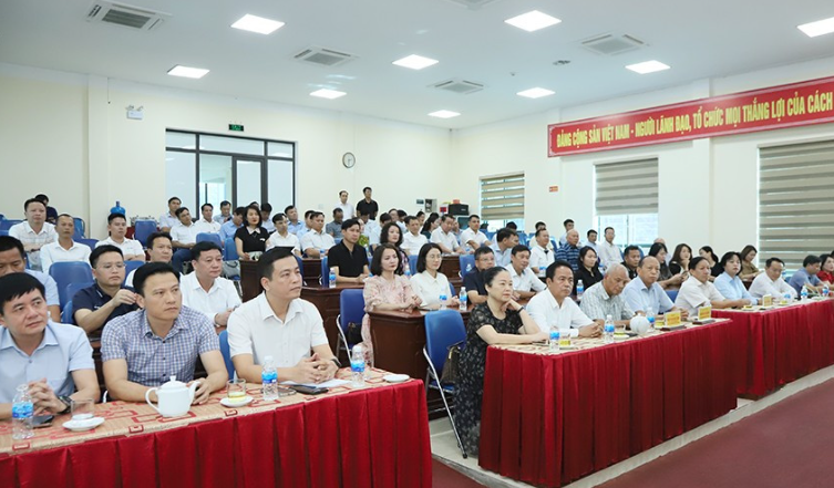 Đức Thọ: Đồng hành cùng quê hương phát triển kinh tế, an sinh xã hội