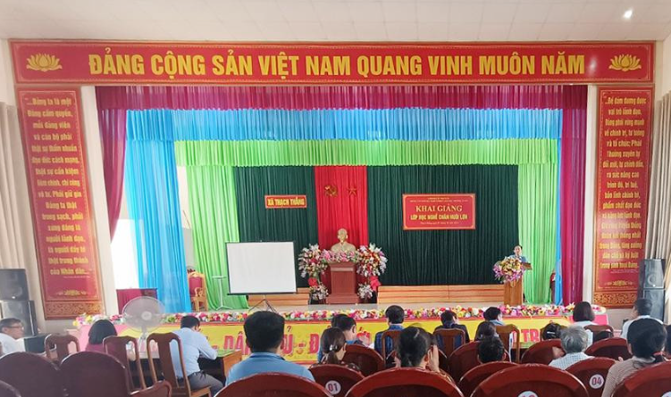 Thạch Hà: Đào tạo nghề chăn nuôi lợn cho người dân