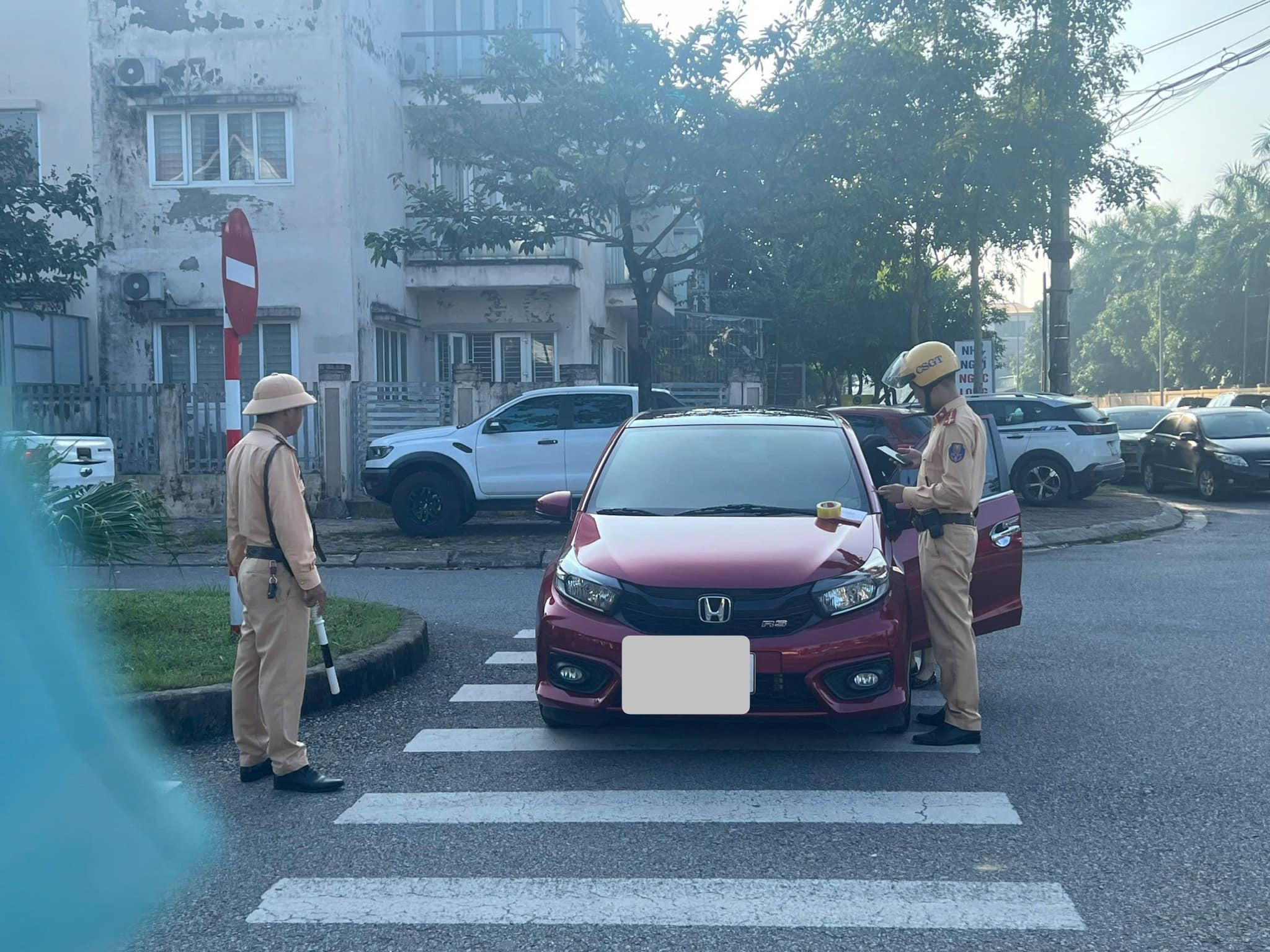 Tăng cường xử lý các phương tiện dừng, đỗ sai quy định
